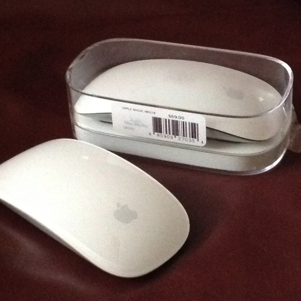 Apple Wireless Magic Mouse 2